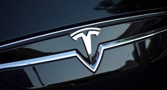 特斯拉 Model Y 标准续航版现身工信部，磷酸铁锂版续航达 545km